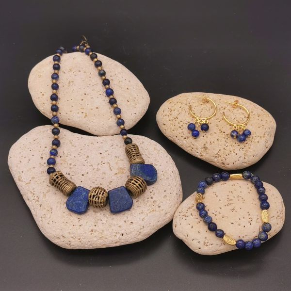 parure lapis lazuli collier boucles d'oreilles créoles et bracelet plaqué or soleyana création bijoux pierres semi précieuses